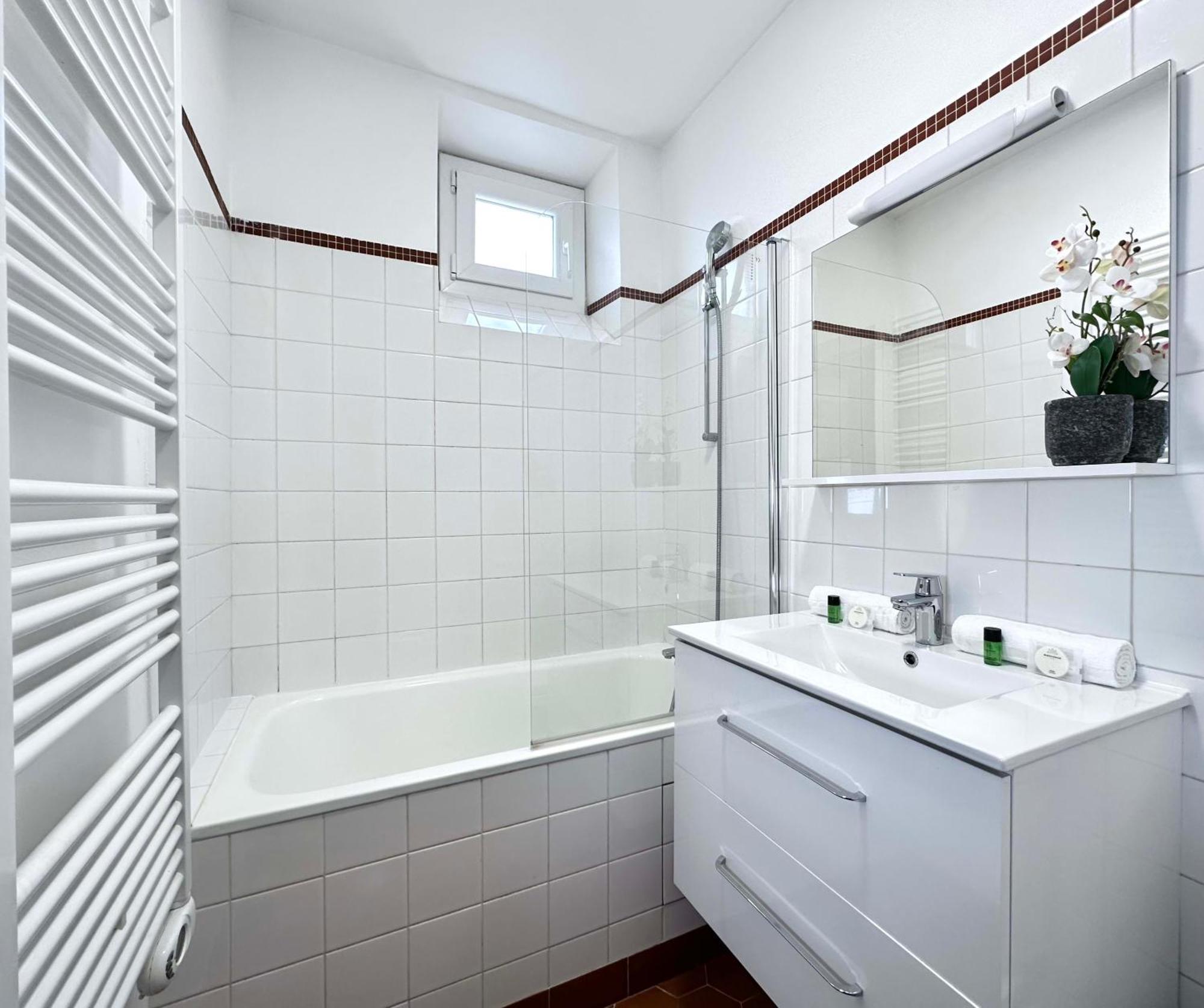 דירות פריז Welcoming & Cosy Flat Near Republique מראה חיצוני תמונה