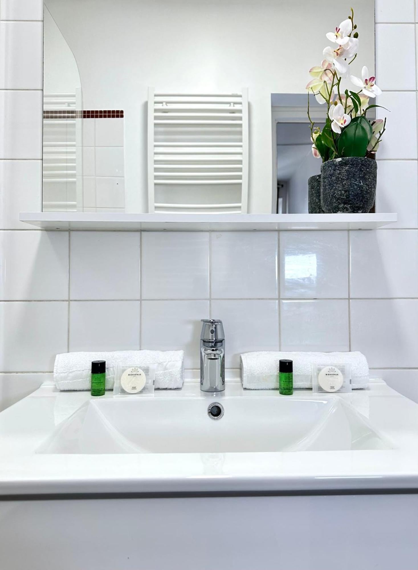 דירות פריז Welcoming & Cosy Flat Near Republique מראה חיצוני תמונה
